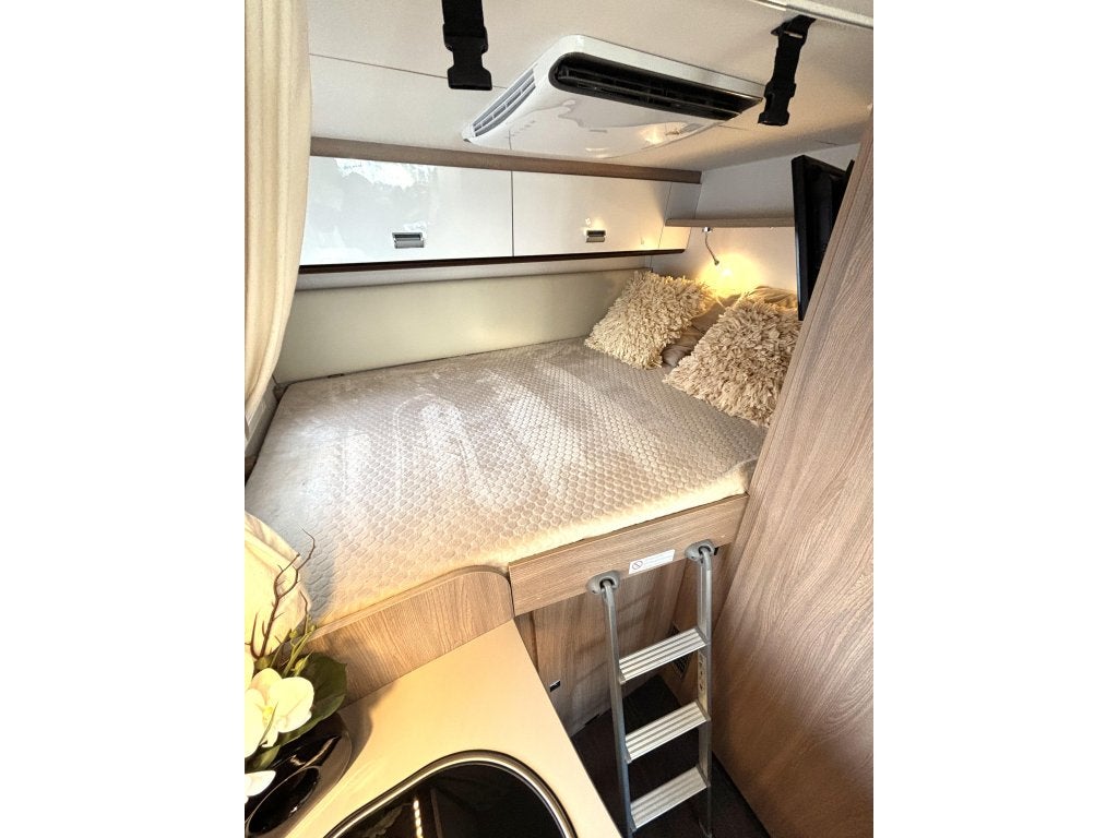 Caravans And Camping Laika
