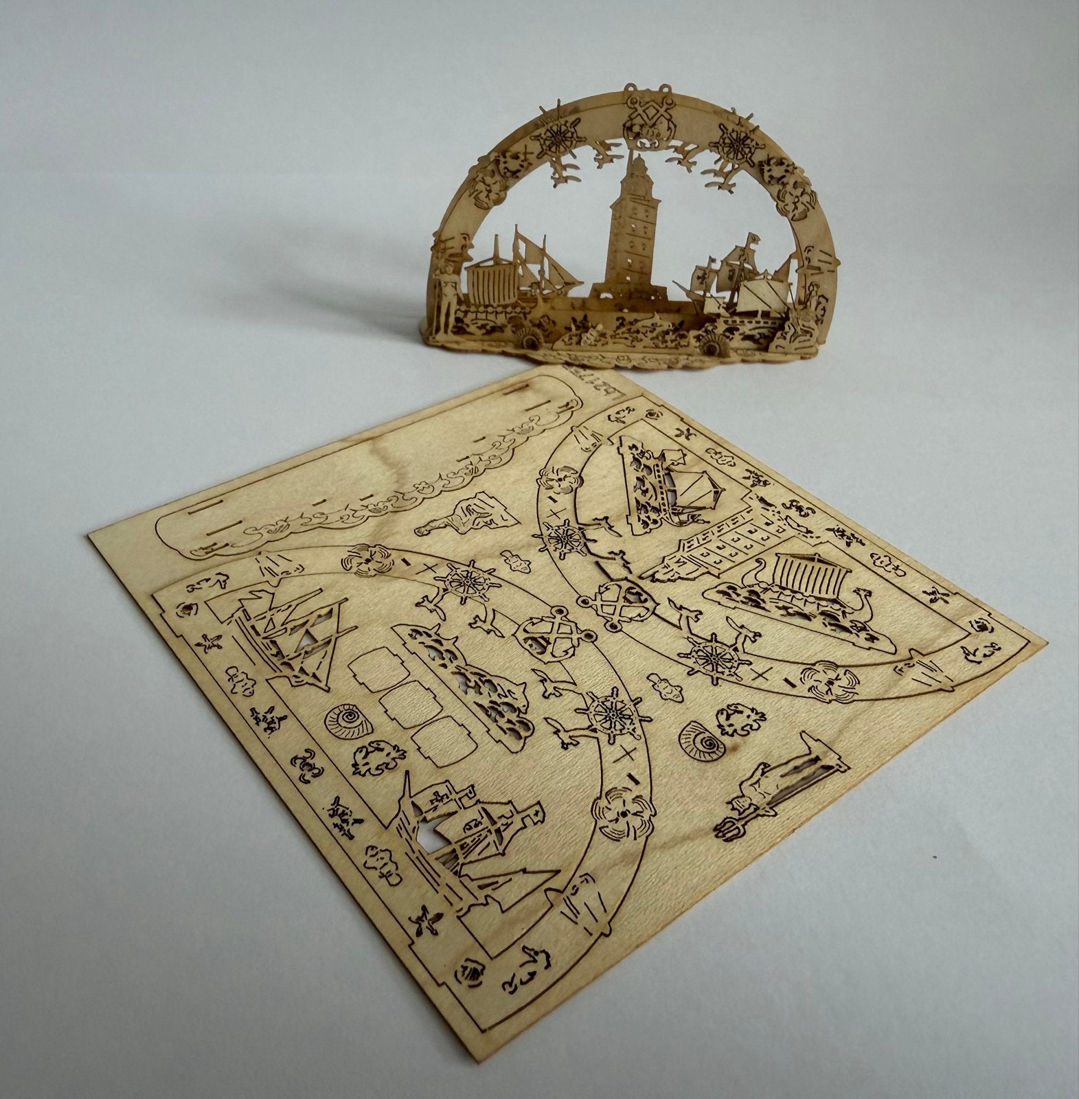 3D Houten Bouwpakket van Lichtboog met Schepen en Vuurtoren, Ophalen of Verzenden, Nieuw, Poppenhuis