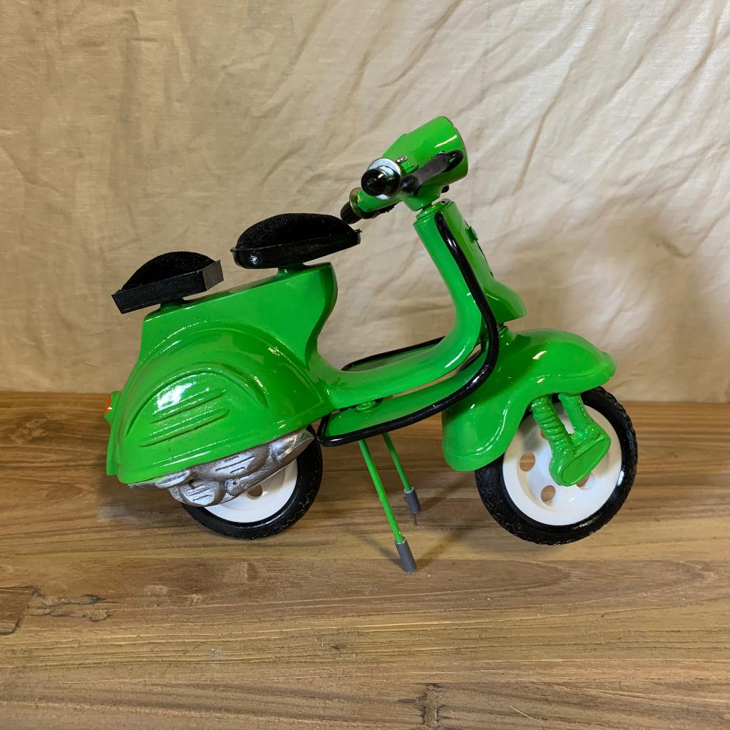 Miniatuur Vespa - handgemaakt – Bij TTM Wonen, TTM Wonen, Meubels – (Perzische) Tapijten en Woonaccessoires, Meerkleurig, Taag 63, 2491 CS, Den Haag (Forepark)