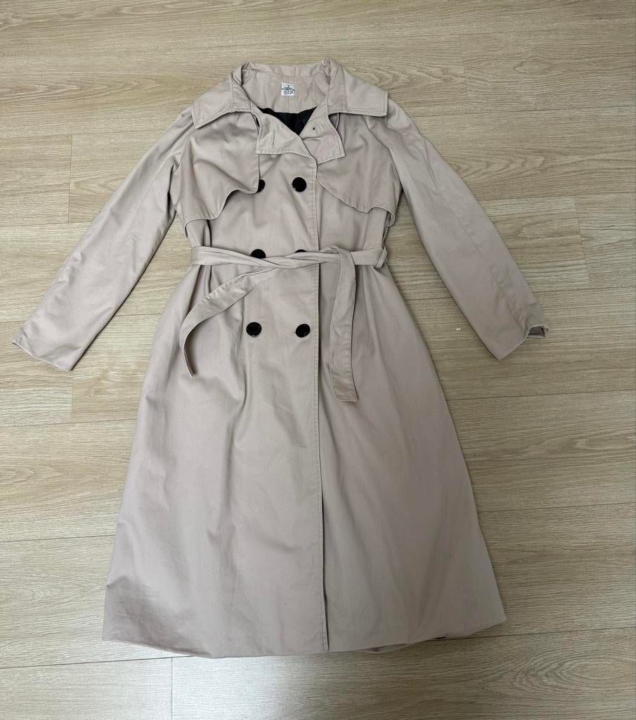 Lichte trenchcoat uit Oekraïne Maat M, Ophalen of Verzenden, Zo goed als nieuw, Maat 38/40 (M), Beige