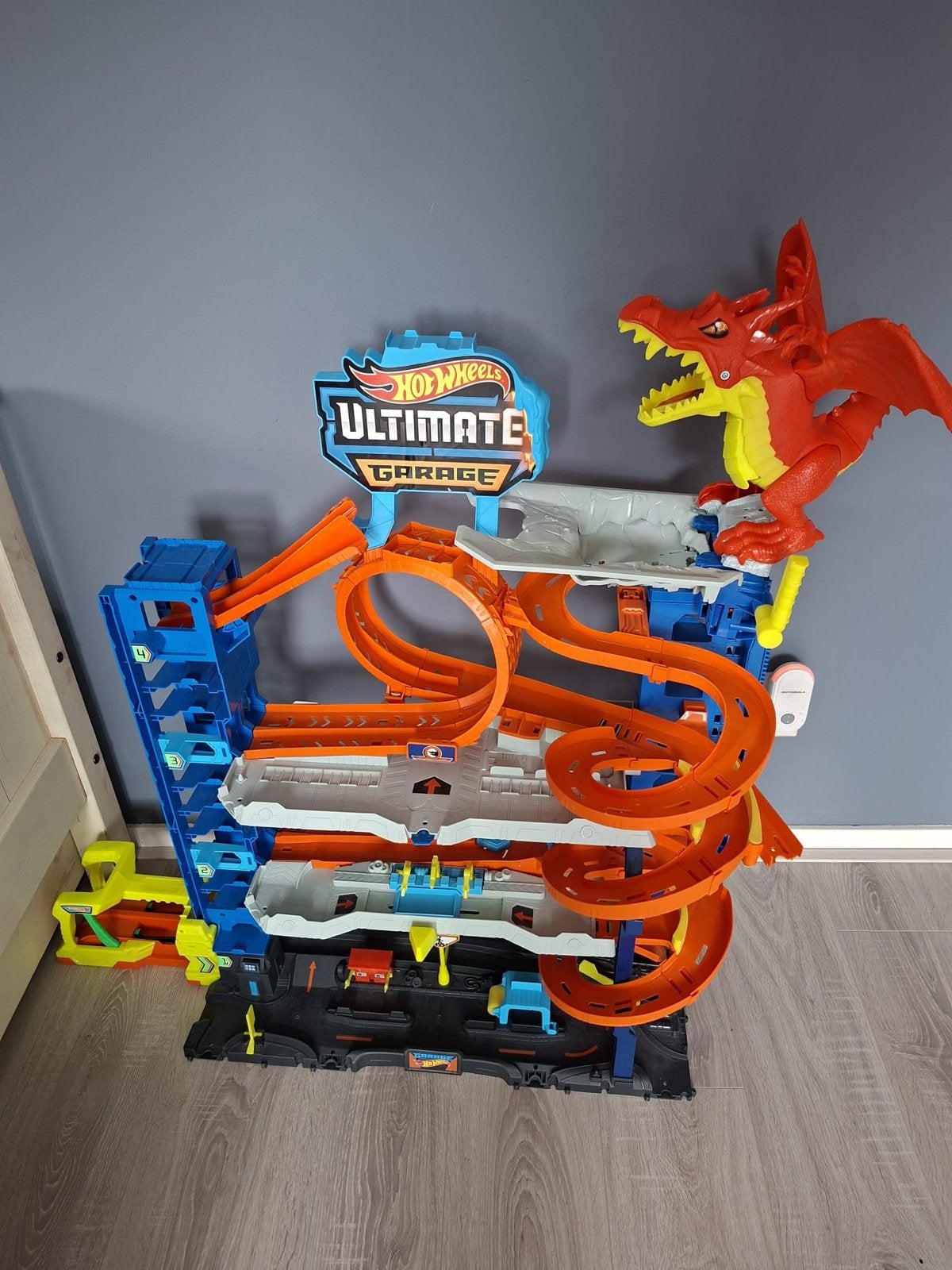 Hot Wheels Ultimate Garage met draak, Ophalen, Zo goed als nieuw