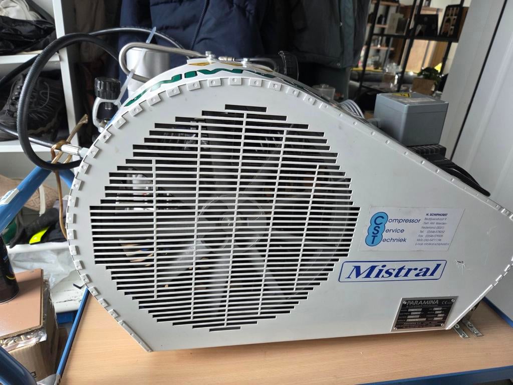 Duikcompressor Paramina Mistral 225/330 bar, Ophalen, Gebruikt, Duikfles