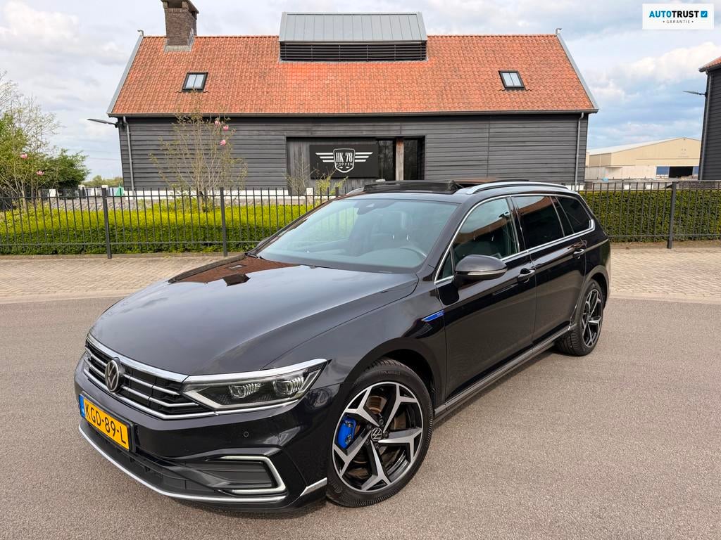 Volkswagen Passat Variant 1.4 TSI PHEV GTE PANORAMDAK VIRTUA, Automaat, Gebruikt, Zwart, 4 stoelen