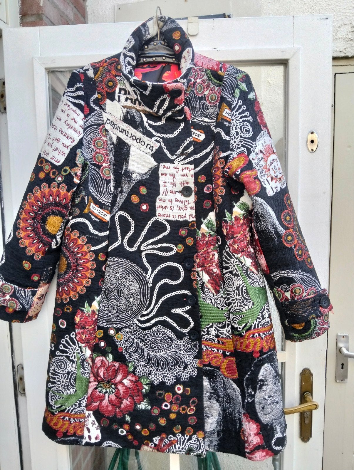 Iets aparts deze prachtige Desigual jas in nieuwstaat, Ophalen, Zo goed als nieuw, Jas of Mantel