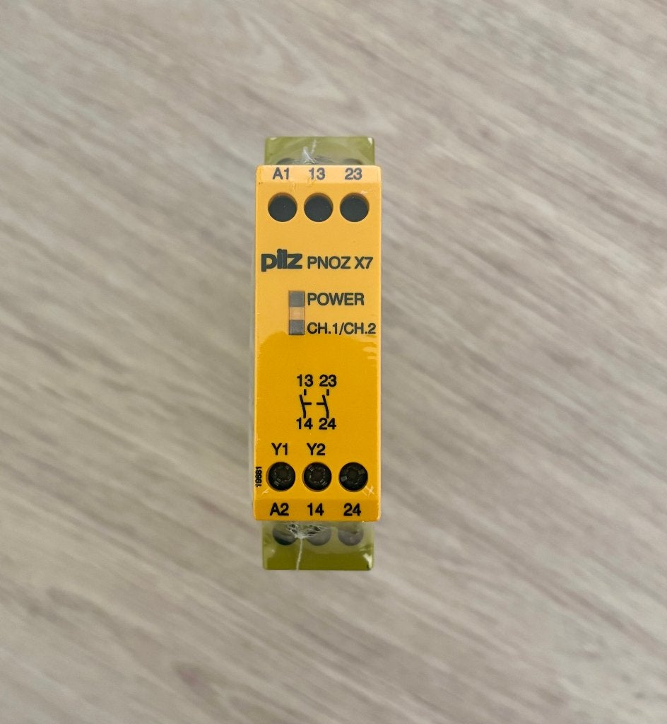 PILZ - Safety Relay - 774059 - PNOZ X7 24VAC/DC 2n/o, Ophalen of Verzenden, Nieuw