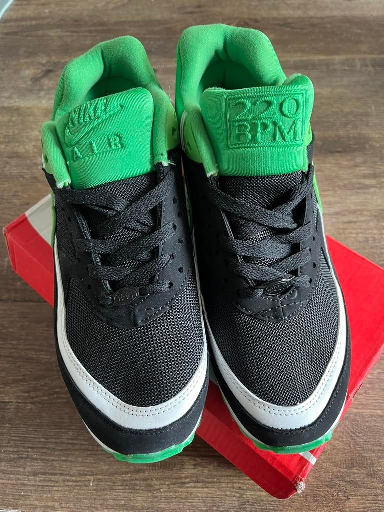 Nike Air Max BW Rotterdam limited Edition size 42, Ophalen of Verzenden, Zo goed als nieuw, Schoenen