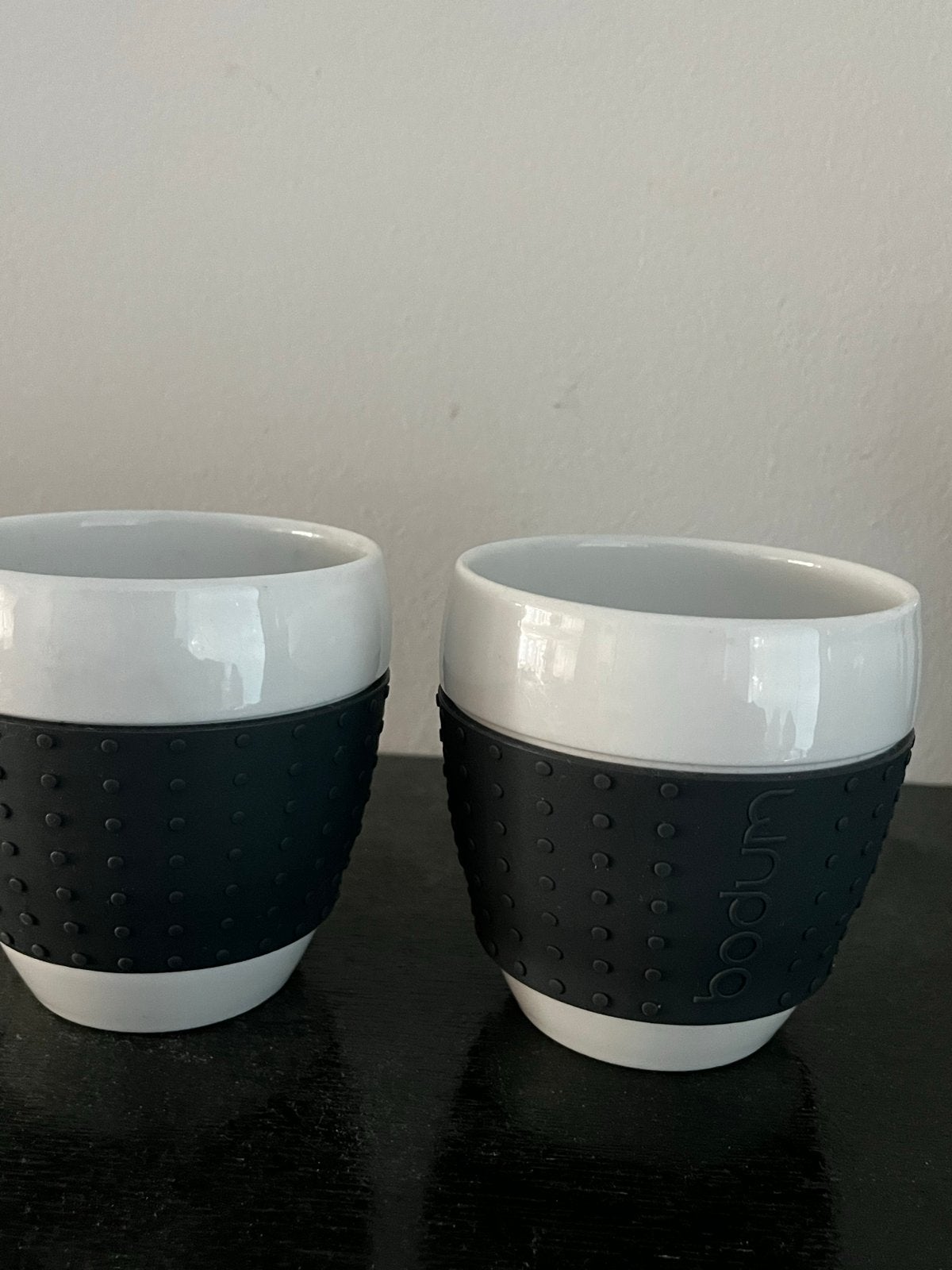 Bodum bekers met siliconen grip 9cm., Bodum, Ophalen of Verzenden, Zo goed als nieuw, Zwart