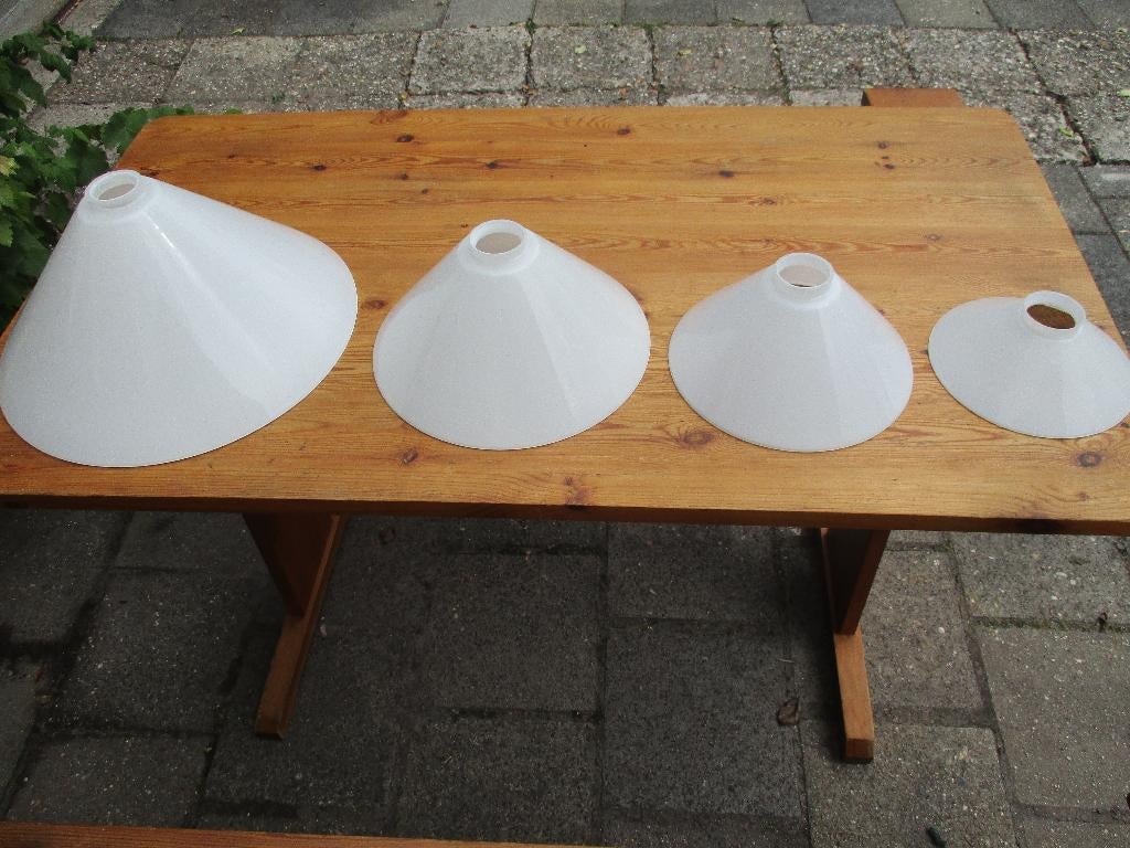 lampekapjes - opaline  -glazen  kapjes, Ophalen of Verzenden