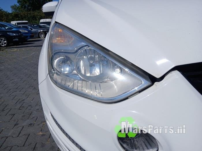 Koplamp rechts van een Ford S-Max
