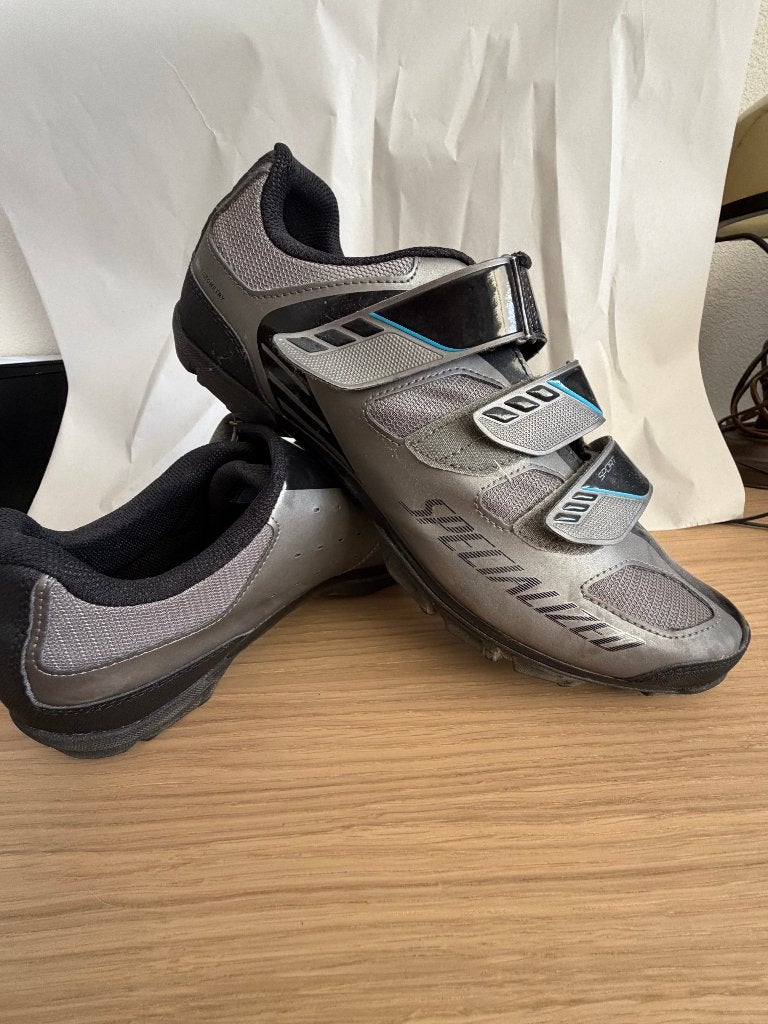 Specialized Fietsschoenen maat 47 (vallen kleiner uit), Fietsen en Brommers, Fietsaccessoires | Fietskleding, Specialized, Gebruikt