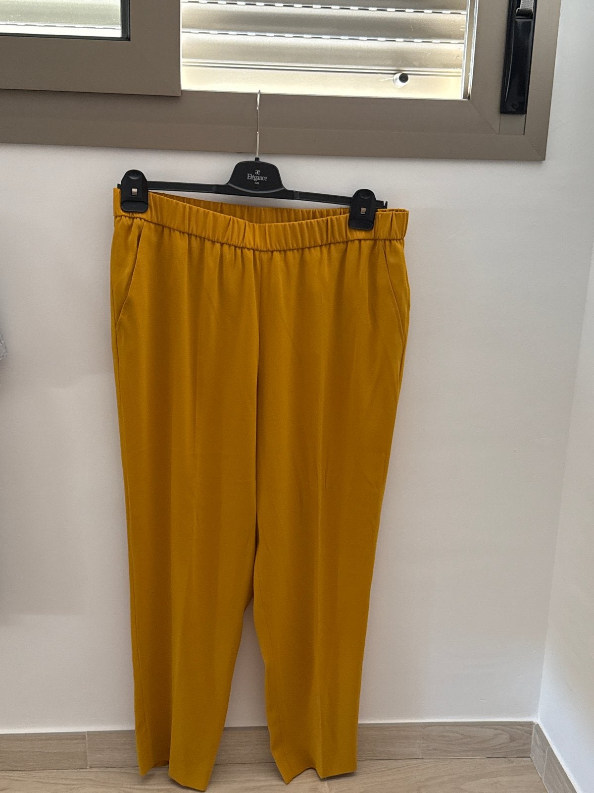 Escada Gele Broek Maat 44, Geel, Maat 42/44 (L), Ophalen of Verzenden, Zo goed als nieuw
