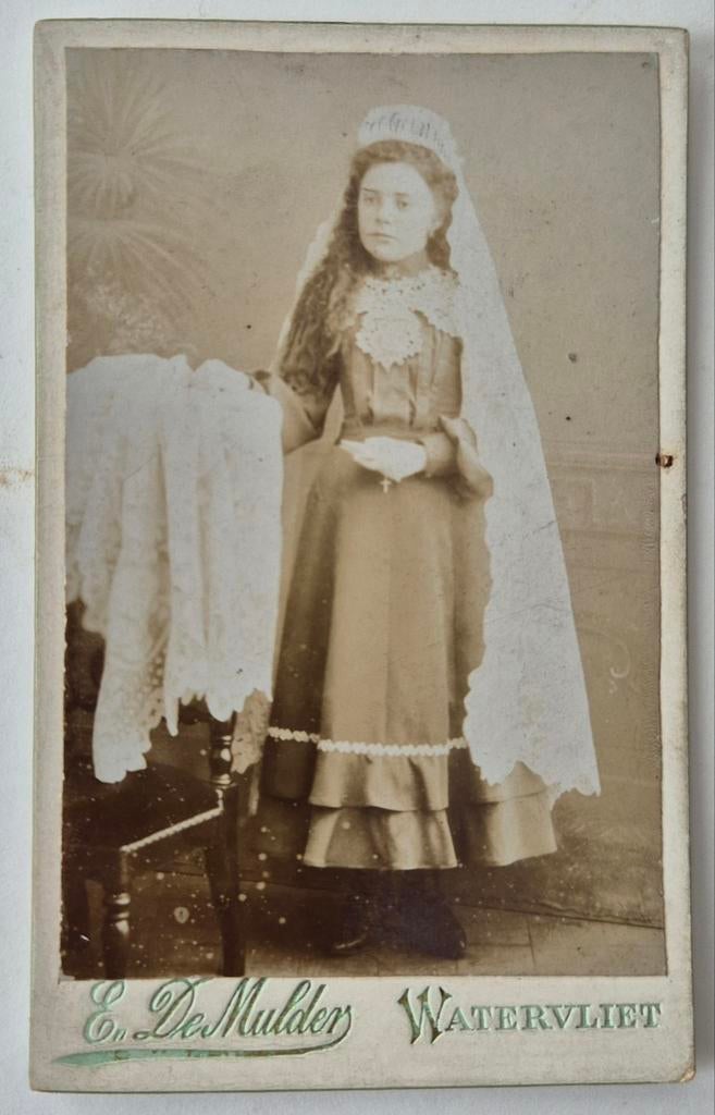 114 cdv België communie meisje Watervliet fotograaf Mulder, Verzamelen, Ophalen of Verzenden, Voor 1940, Gebruikt, Kind