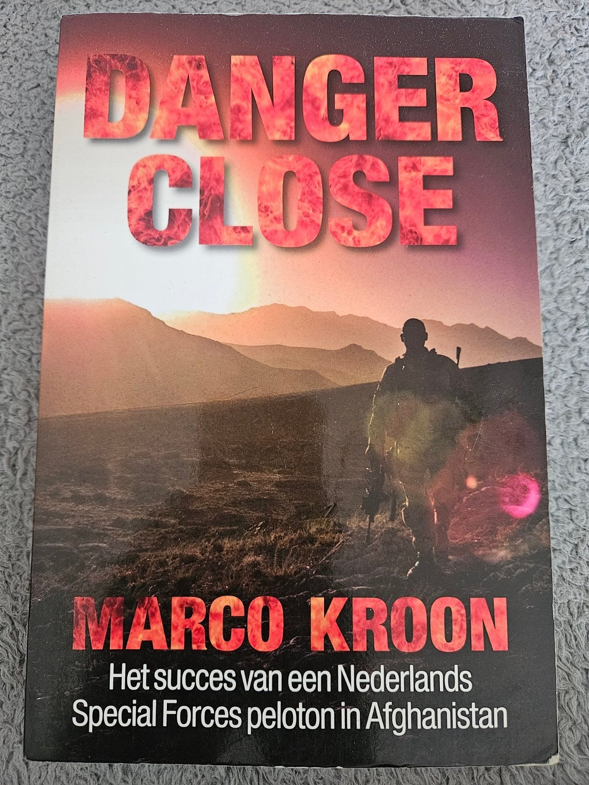 Danger Close - Marco Kroon, Boeken, Gelezen, Marco Kroon, Ophalen of Verzenden, Landmacht