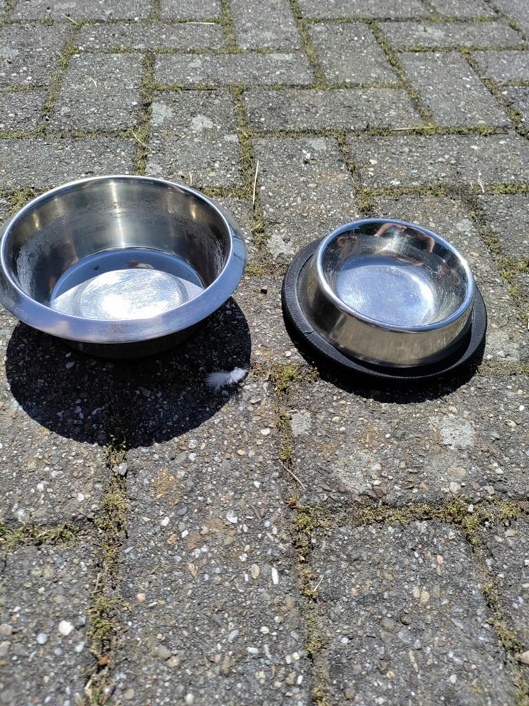 Diversen voer/drinkbakken hond incl schrokbak, Dieren en Toebehoren, Ophalen