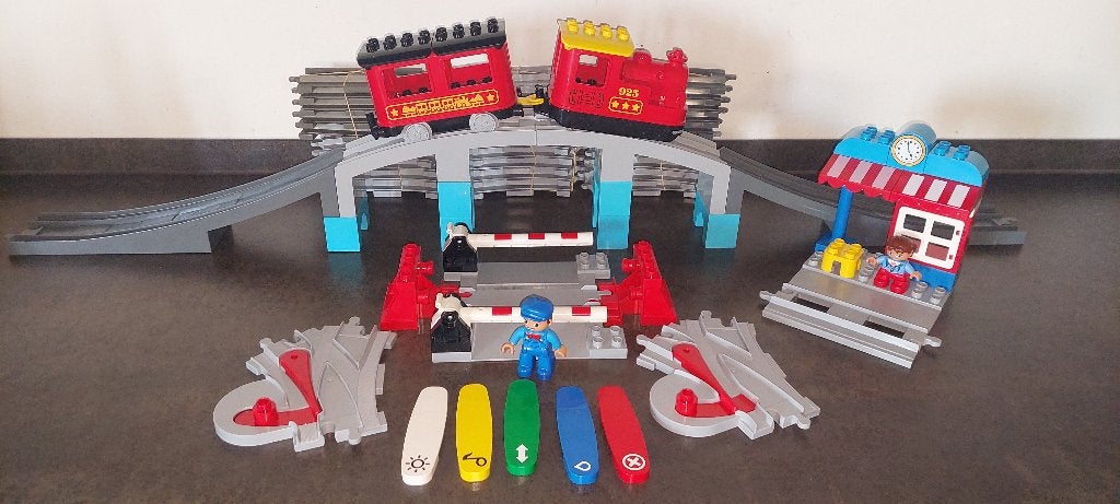duplo trein rood werkt ook met app (nr 24), Ophalen of Verzenden, Gebruikt, Duplo