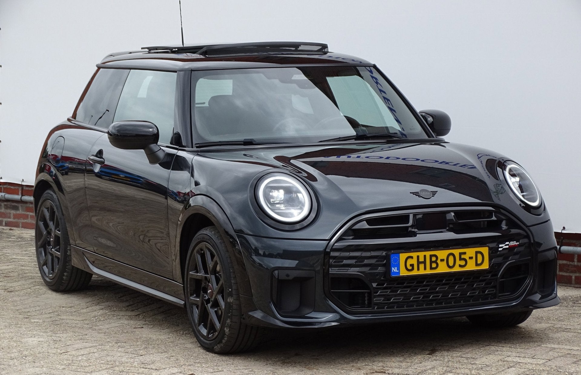 Mini 3-Deurs 1.5 Cooper C John Cooper Works|Pano|Carplay|Cam, Verwarmde buitenspiegels, Stof, Gebruikt, Euro 6