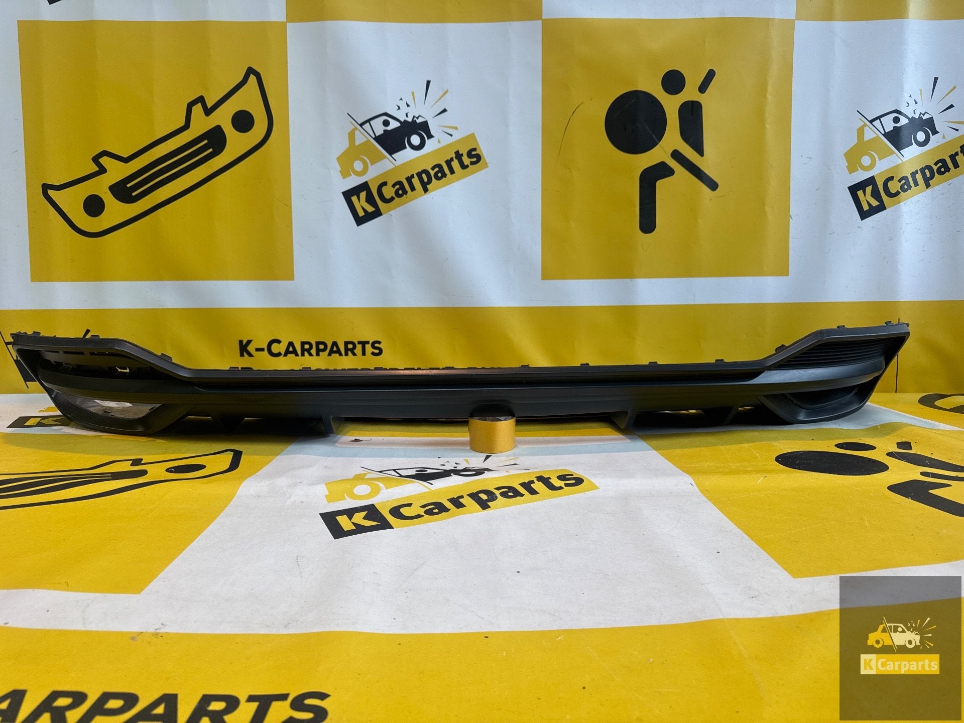 Audi Q3 S Line AchterBumper Diffuser 2018 on 83A807568B, Auto-onderdelen, Carrosserie en Plaatwerk, Info@fabrikant.eu, Fabrikantstraat 1
1000 AA  Amsterdam, NL