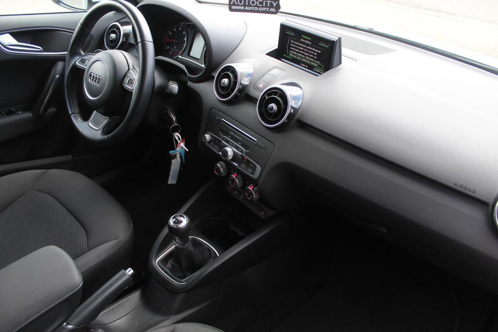 Audi A1 Sportback 1.0 TFSI S-Line Stoelverwarming/Climate co, Auto's, Audi, Voorwielaandrijving, 12 maanden, Stof, 4 stoelen