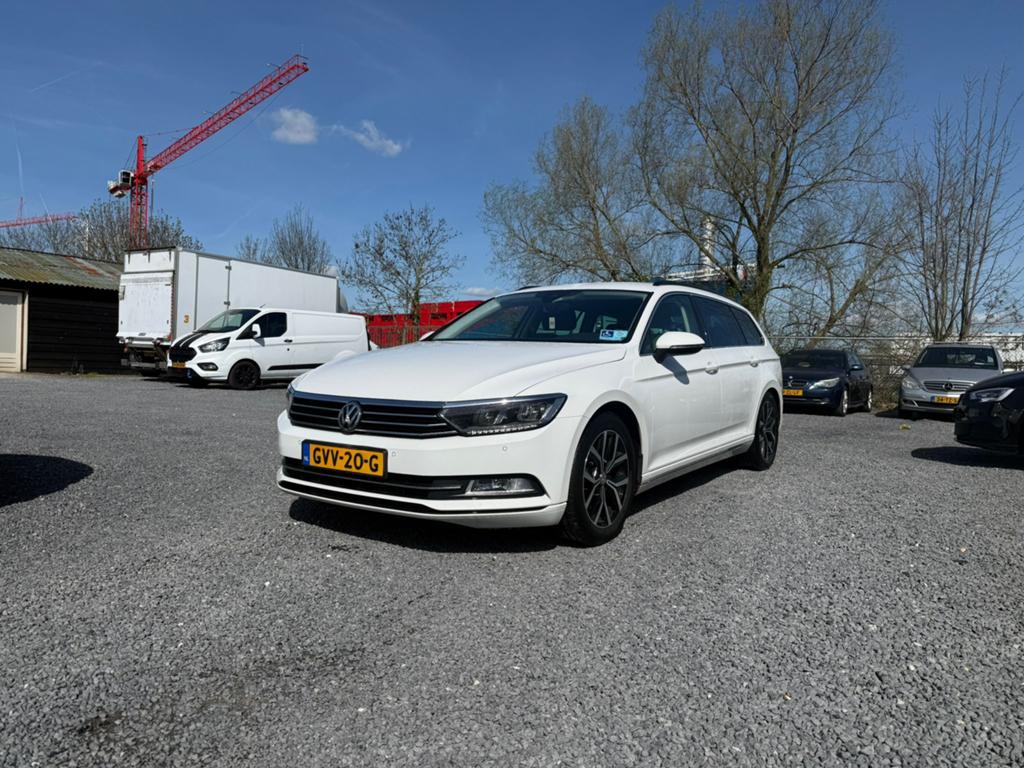 Volkswagen Passat 1.5 TSI 150pk ACT 2019 Wit, 730 kg, 1498 cc, 4 cilinders, Wit