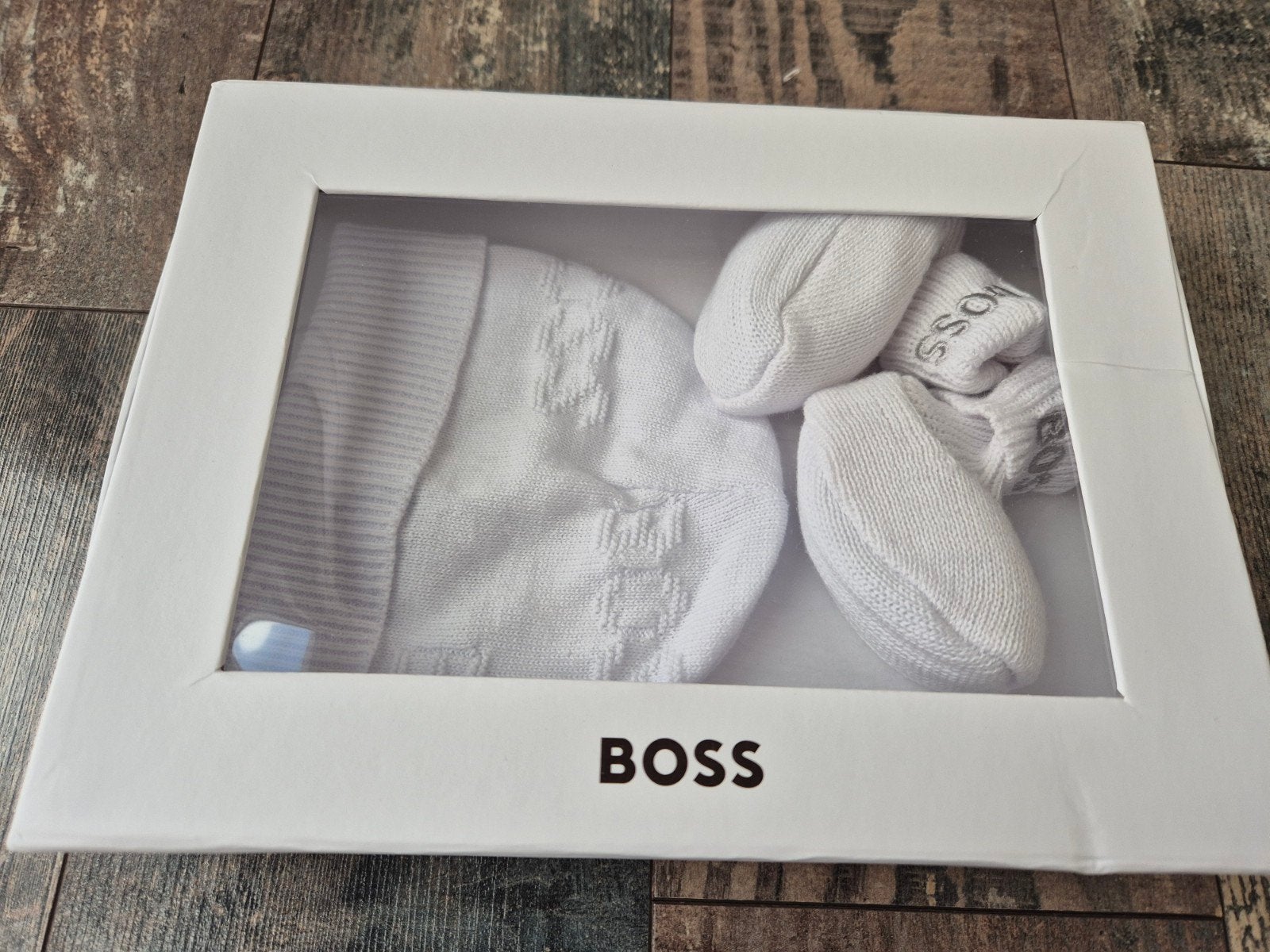 Nieuw setje Hugo Boss maatje 50/56, Kinderen en Baby's, Babykleding | Maat 50, Nieuw, Ophalen of Verzenden, Setje, Hugo Boss