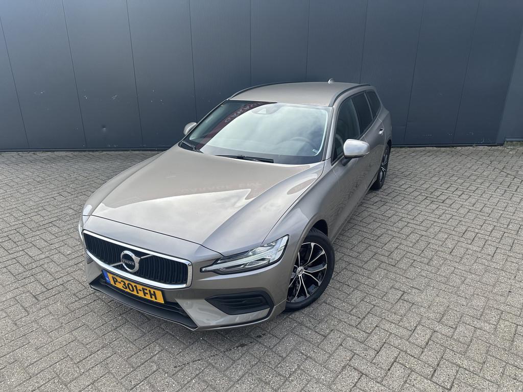 Volvo V60 2.0 B3 Momentum | Trekhaak | Navigatie (bj 2022), 12 maanden, Euro 6, 4 cilinders, 163 pk