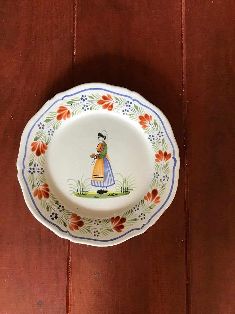 Antiek, Henri Quimper servies, vrouw met boeket 10,00, Ophalen