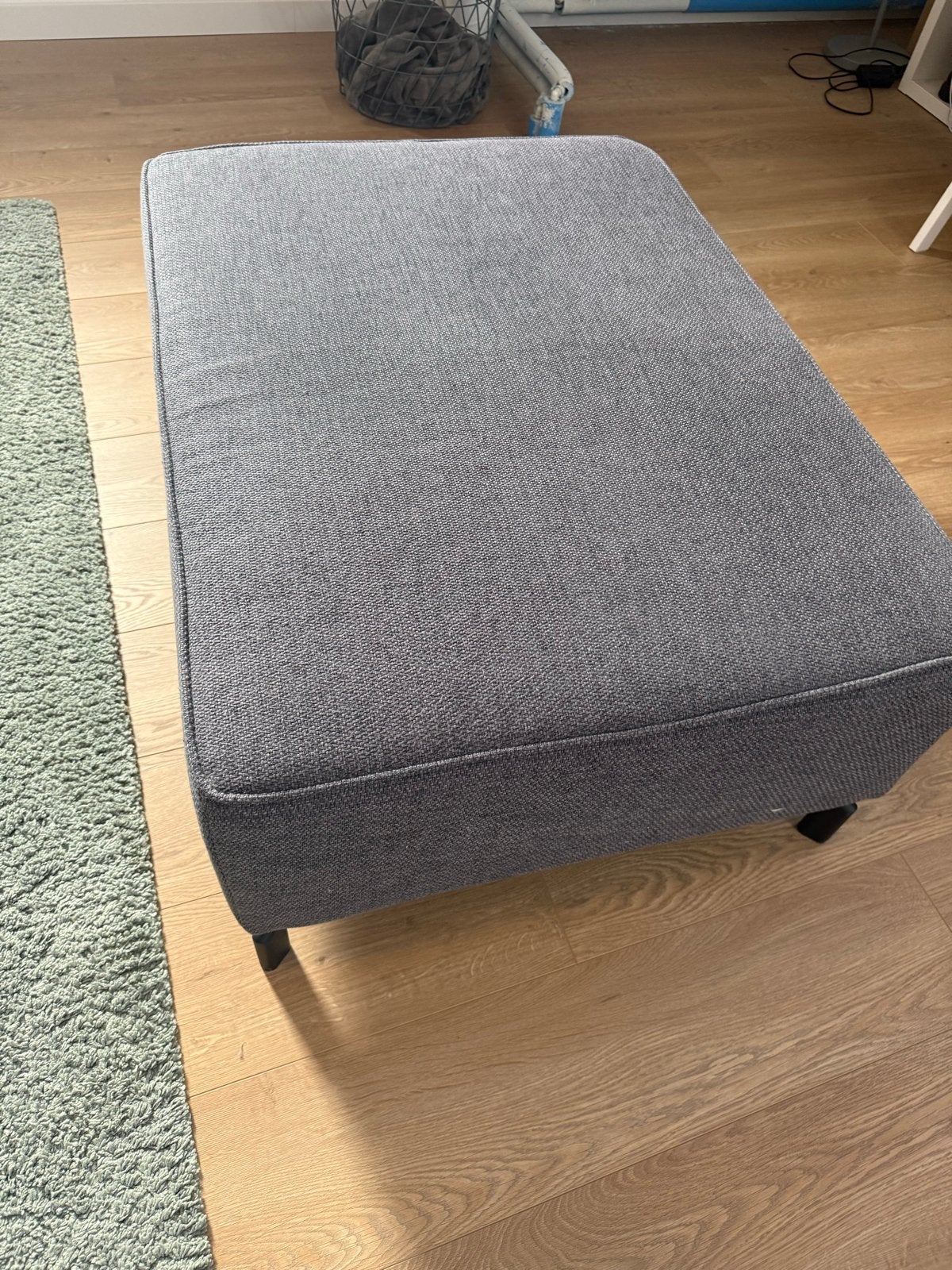 Loods 5 grijze stoffen poef/voetenbank/ hocker, Ophalen, 75 tot 100 cm, Zo goed als nieuw, Stof