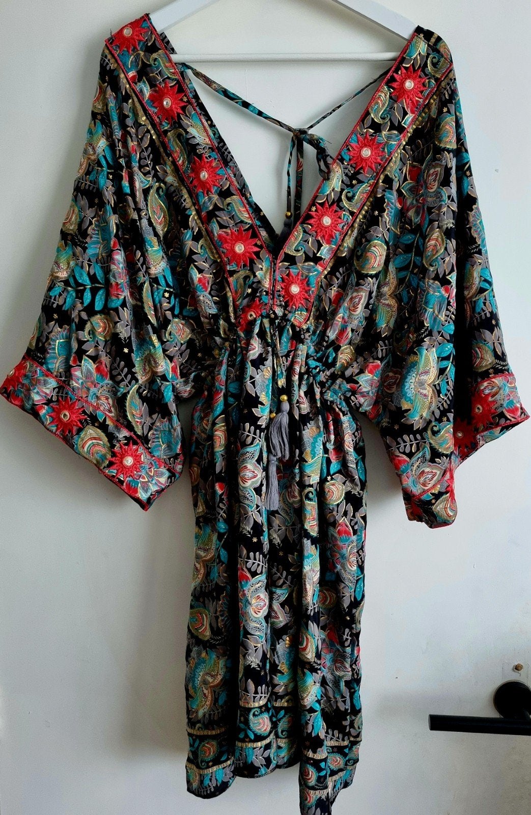 Boho Kaftan Jurk met Bloemenprint en Kwastjes nieuw one size, Maat 38/40 (M), Laika, Zwart, Ophalen of Verzenden