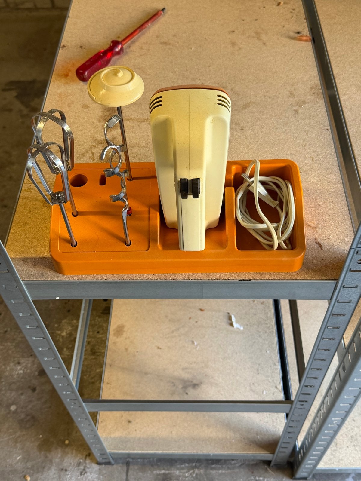Vintage Handmixer met standaard - Jaren '70 design, Ophalen, Gebruikt, 2 snelheden