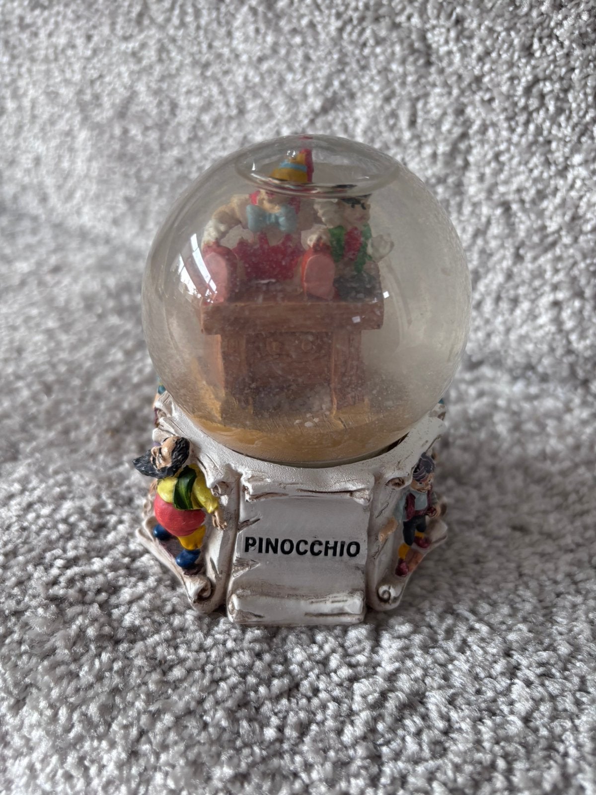 PINOCCHIO/ PINOKKIO SNEEUWBOL, Ophalen of Verzenden, Peter Pan of Pinokkio, Zo goed als nieuw, Beeldje of Figuurtje