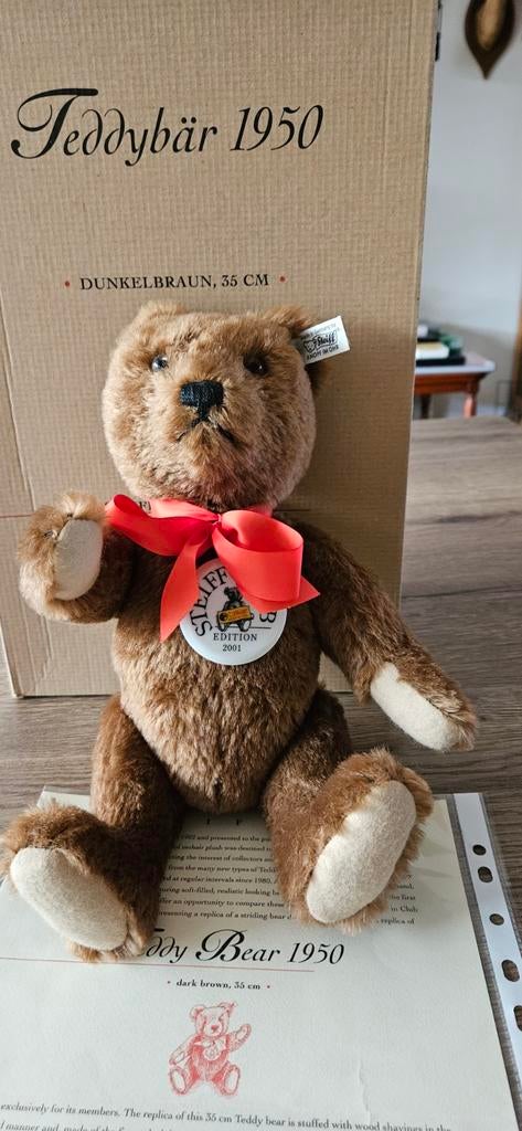 Steiff  club Teddybeer 2001 replica van 1950 (35) cm, Verzamelen, Beren en Cherished Teddies, Nieuw, Stoffen beer, Steiff, Ophalen of Verzenden