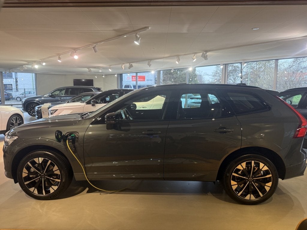 Volvo XC60 T6 AWD Plus Dark | DEMO | Head-up display | 360-c, Auto's, Volvo, Gebruikt, 4 cilinders, 24 maanden, XC60