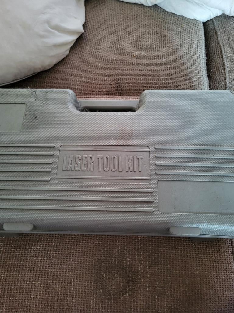 Laser tool kit, Ophalen