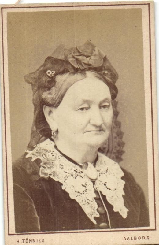 CDV - Fraaie klederdracht - H. Tonnies - AALBORG, Gebruikt, Verzenden, Foto, Klederdracht