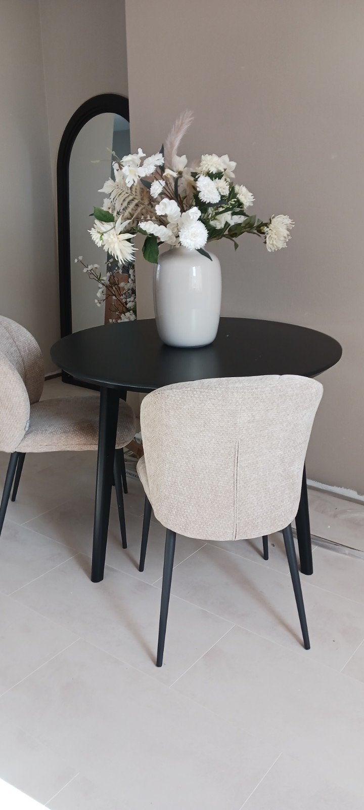 ronde eettafel Ikea Lisabo zwart essen ø105 cm, Ophalen, Rond, Zo goed als nieuw, Overige houtsoorten