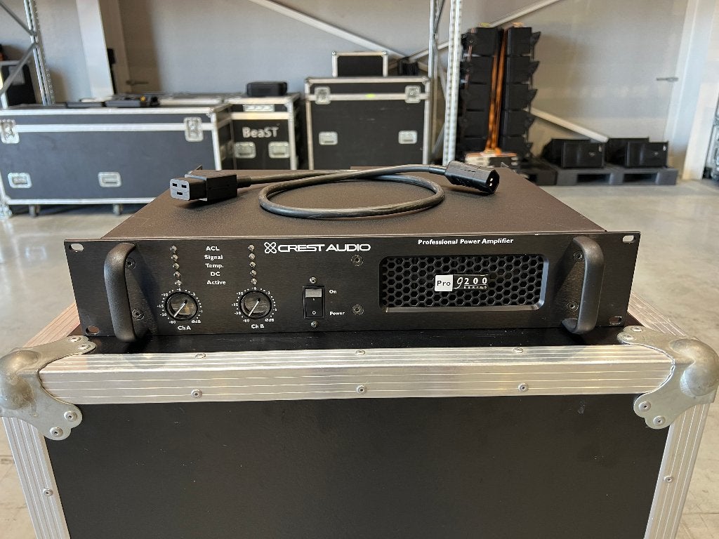 Crest Audio Pro 9200 2x3250W/2Ohm amplifier