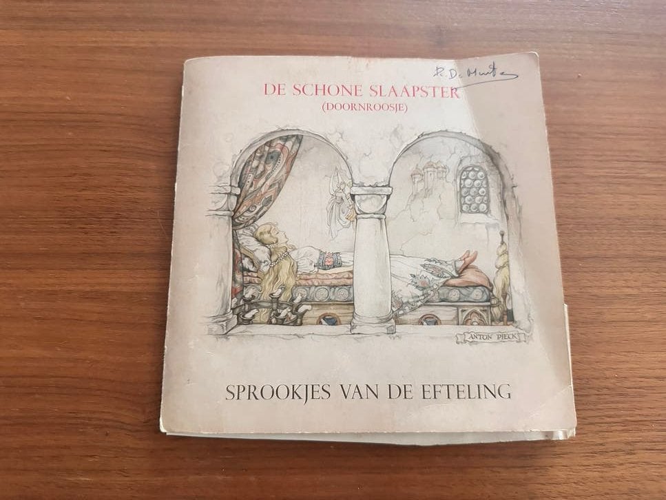Oud Efteling singeltje - Doornroosje (Sprookjes, Verzamelen, Efteling, Ophalen of Verzenden, Gebruikt, Gebruiksvoorwerp