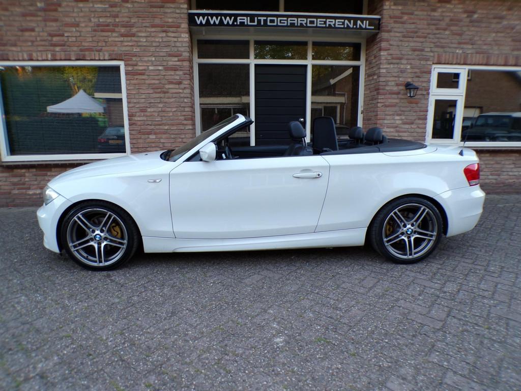 BMW 1-serie Cabrio 118i High Executive M Pakket / Leder / Wi, 1-Serie, Euro 5, Zwart, Cabriolet
