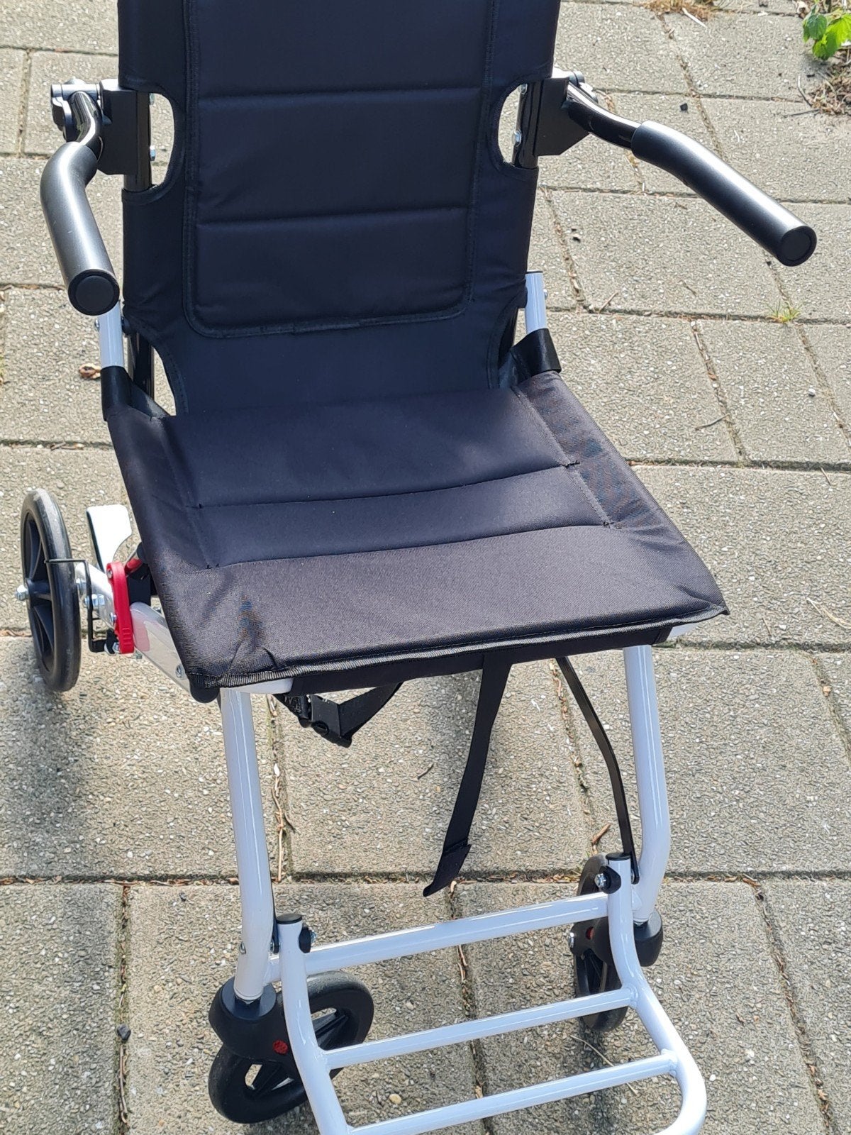 kleine lichtgewicht rolstoel voor korte stukjes, Ophalen, Opvouwbaar, Nieuw