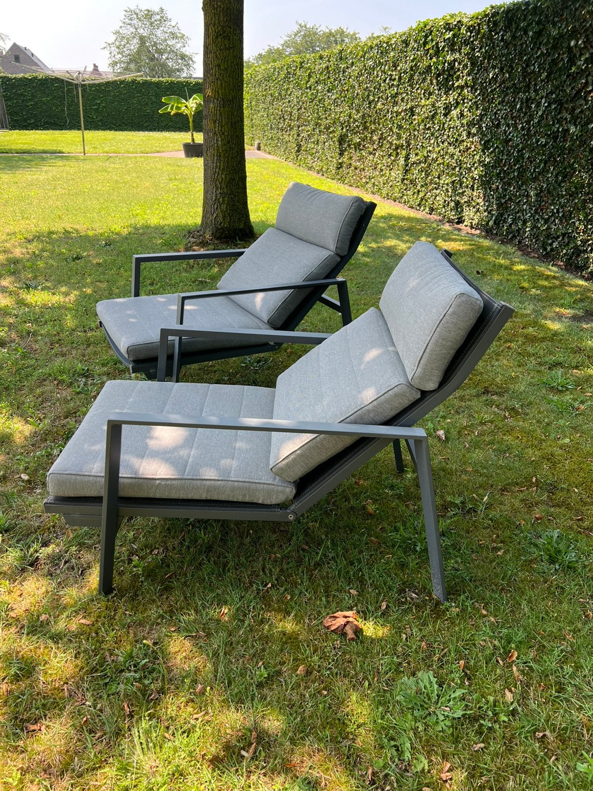 Twee lounge stoelen met kussens, Ophalen, Gebruikt, Aluminium, Verstelbaar