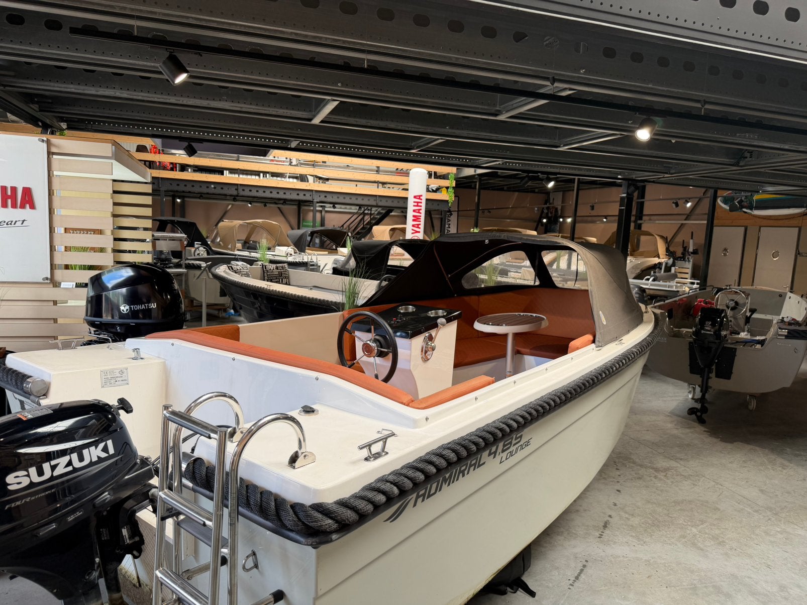 Admiraal 485 Lounge / Suzuki 15pk EFI / Buiskap / 2022 sloep, 15 pk, 5 m, Ophalen of Verzenden, Zo goed als nieuw