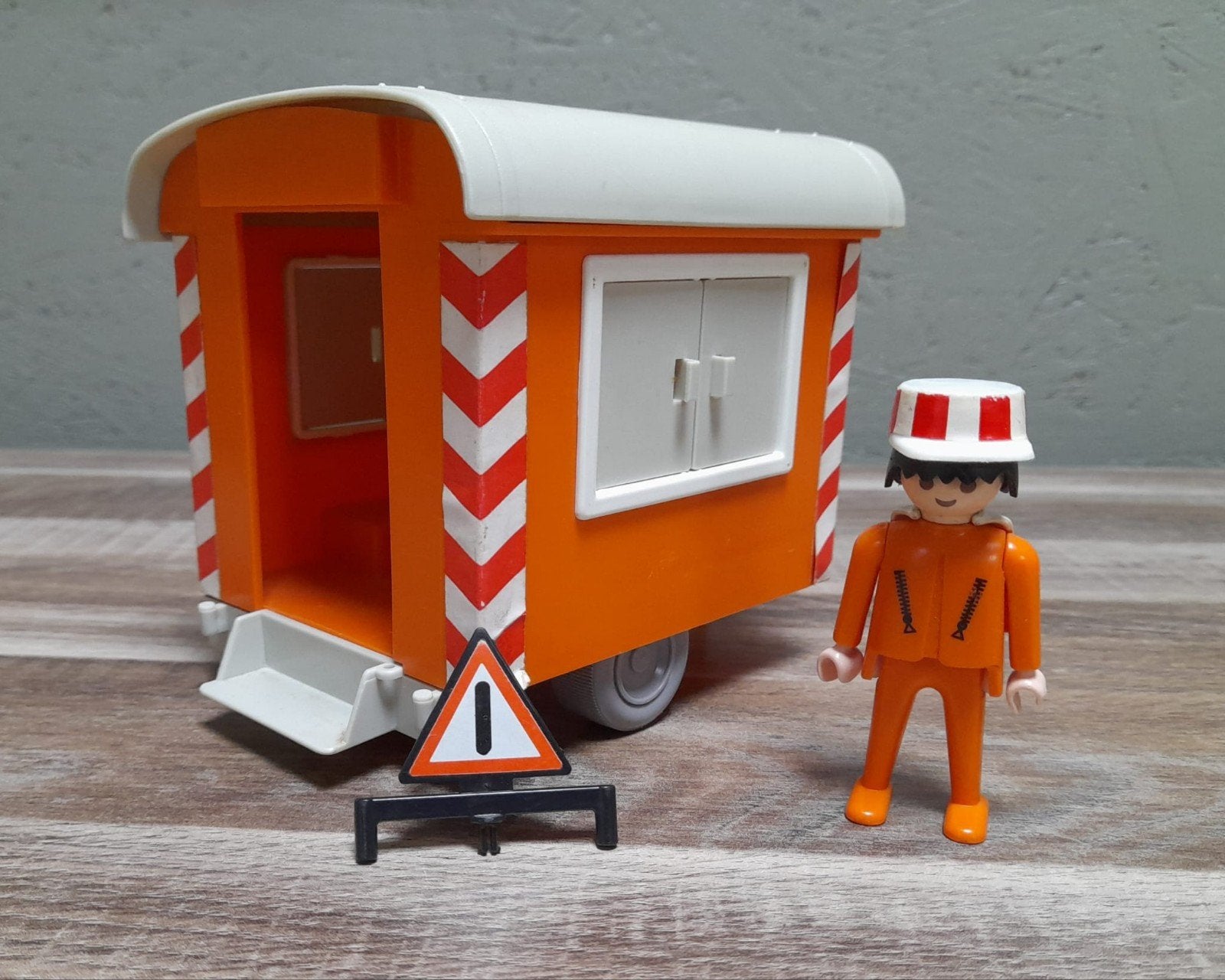B7 - vintage Playmobil Bouwkeet 3207 uit 1974 met figuur, Ophalen of Verzenden, Gebruikt