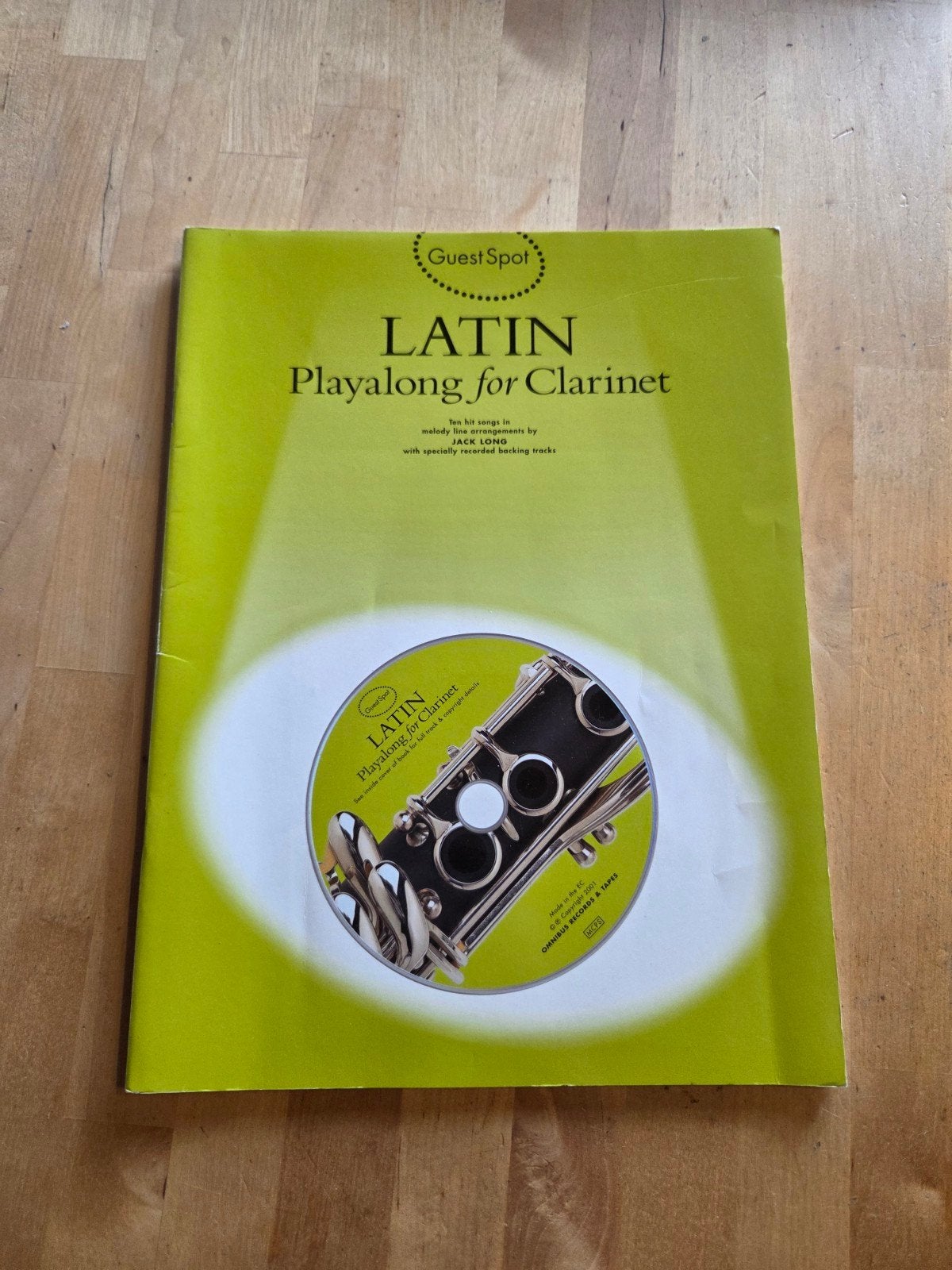 Latin Playalong for Clarinet - Bladmuziek met CD, Latin en Salsa, Verzenden, Les of Cursus, Zo goed als nieuw