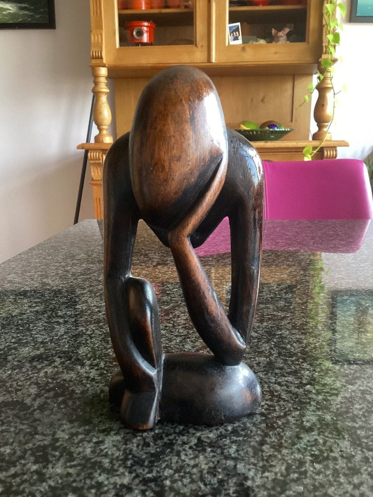 Houtsnijwerk, hardhout, de denker, handgemaakt, vintage, Antiek en Kunst, Kunst | Beelden en Houtsnijwerken, Ophalen, Minder dan 20 cm