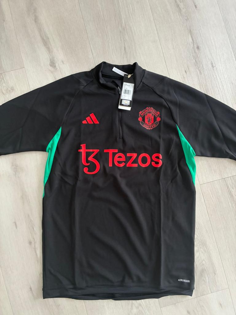 Origineel Manchester United trainingsshirt maat M, Sport en Fitness, Voetbal, Maat M, Ophalen of Verzenden, Nieuw, Shirt
