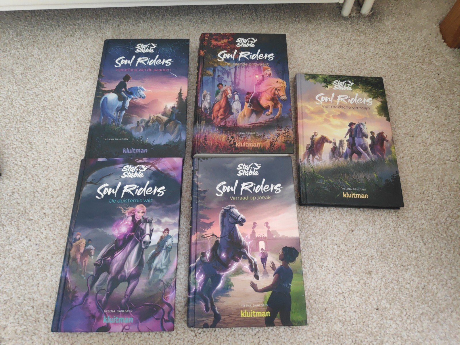 Officiële Starstable boeken, Soul riders, Ophalen of Verzenden, Zo goed als nieuw, Helena Dahlgren