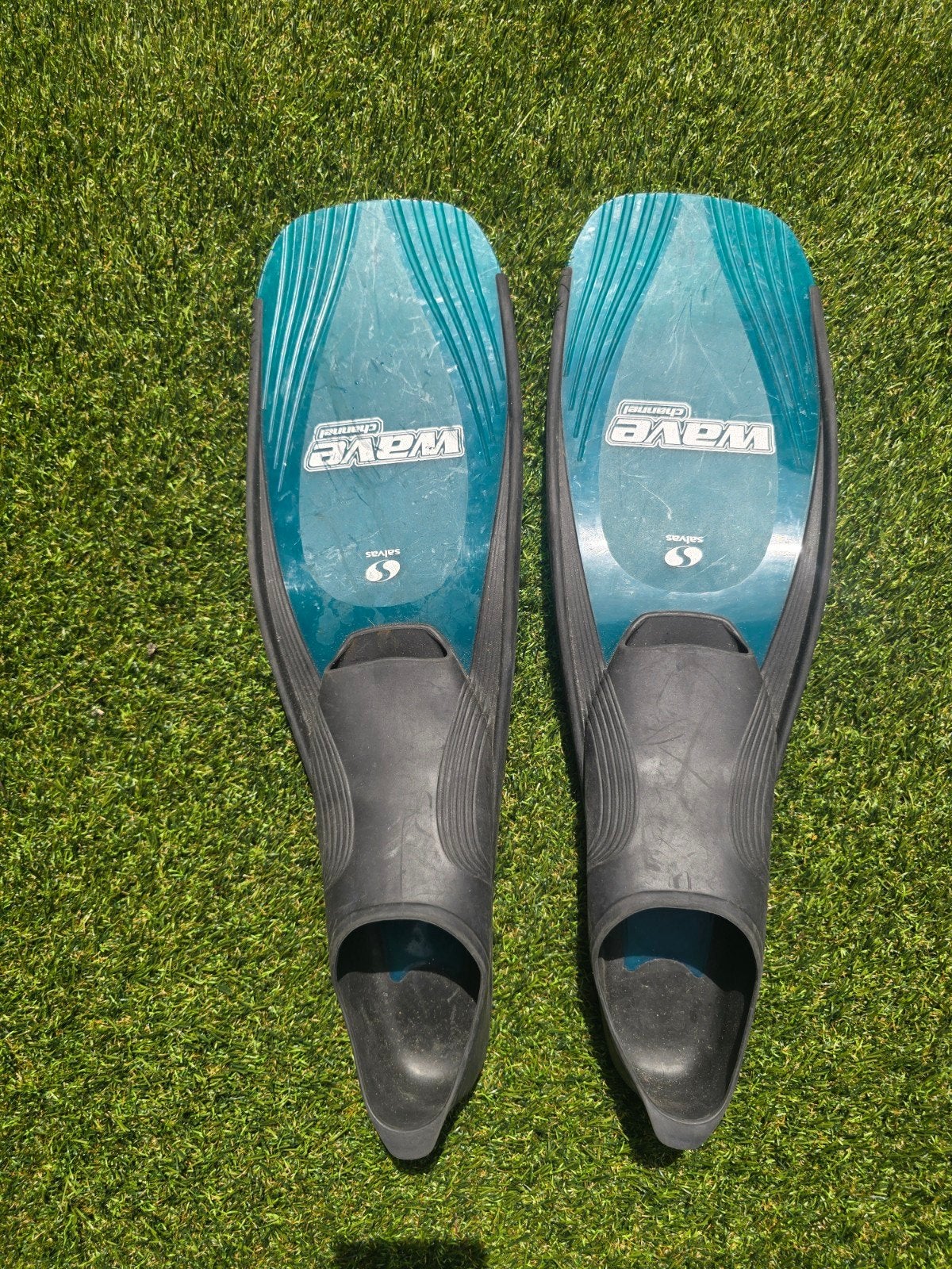 Blauw-groene zwemvliezen / flippers Salvas Wave Channel – Ma, Ophalen of Verzenden, Gebruikt, Zwem- of Duikvliezen