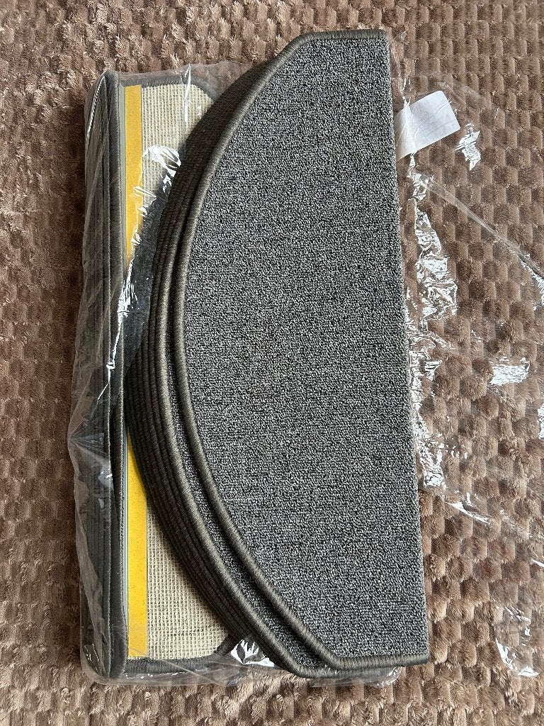 Trapmatjes nieuw, Ophalen, Nieuw, Tapijttegels