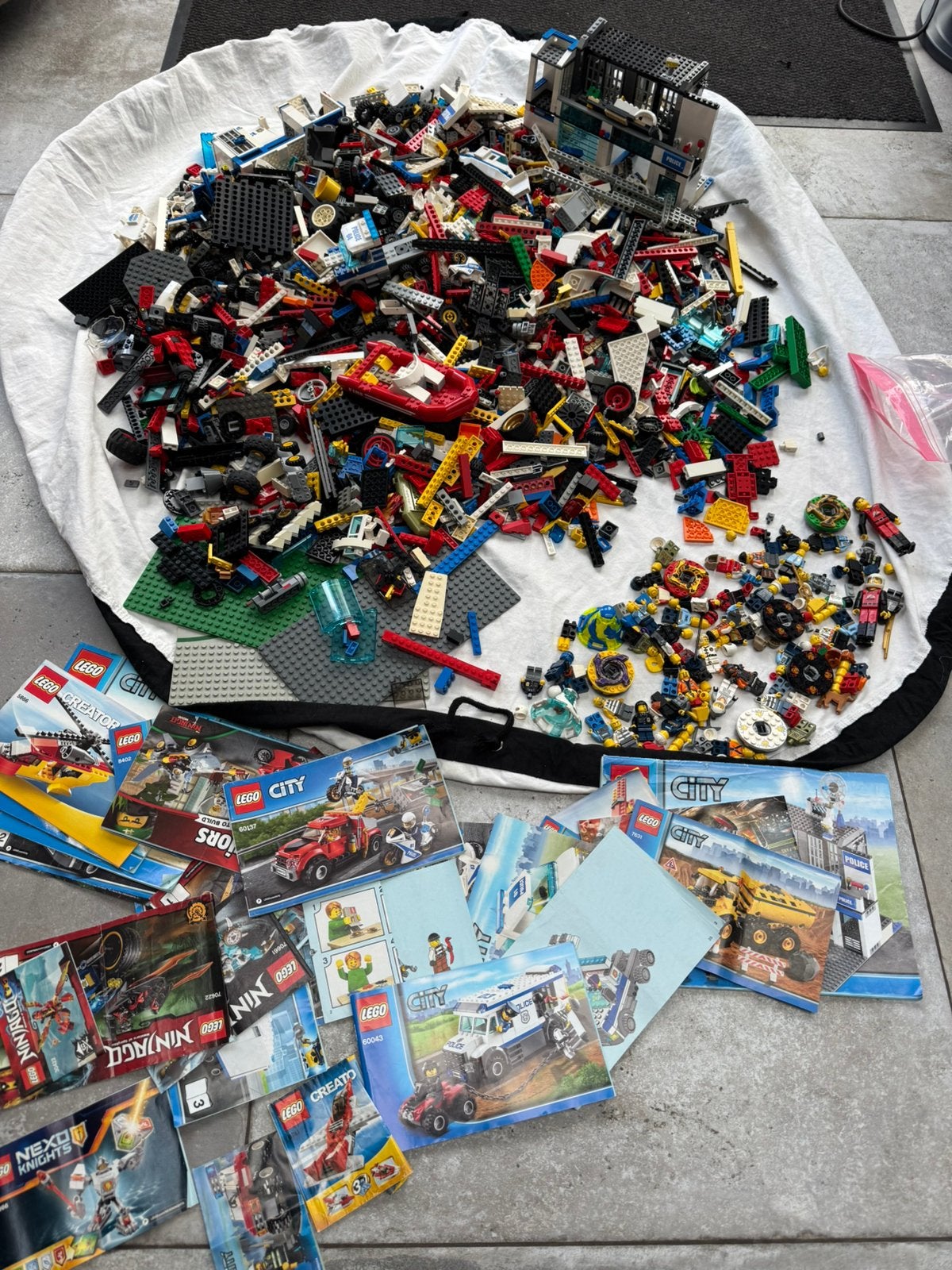 lego partij met city, ninjago, nexo knights etc, Ophalen, Gebruikt, Overige typen, Lego