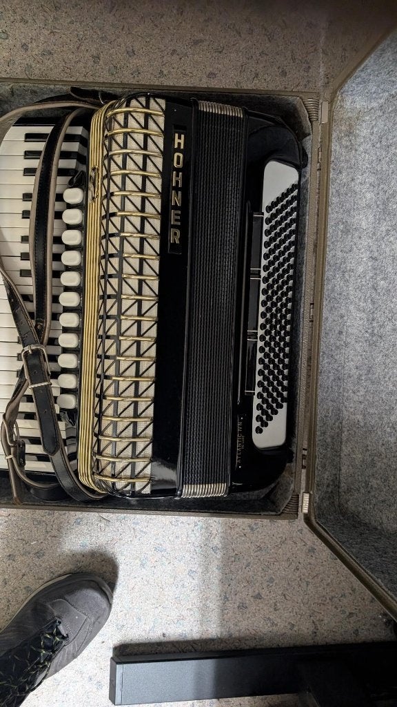 Accordeon, Muziek en Instrumenten, Met koffer, Toetsaccordeon, Zo goed als nieuw, 120-bas